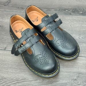 Dr. Martens 8065 Smooth Leather Mary Jane Shoes (Size 7, Black)
